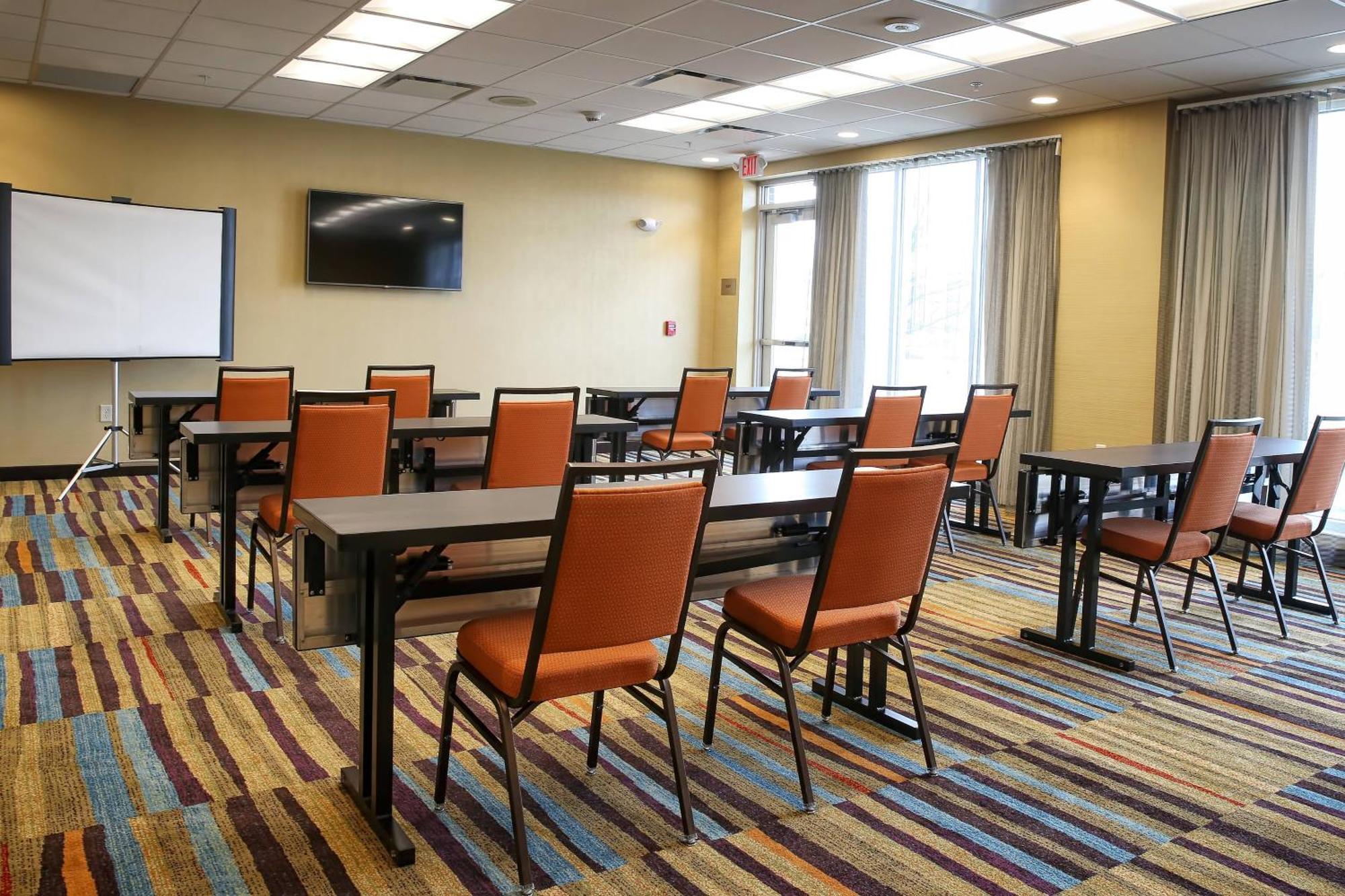 Fairfield Inn&suites By Marriott Madison 3* Verona