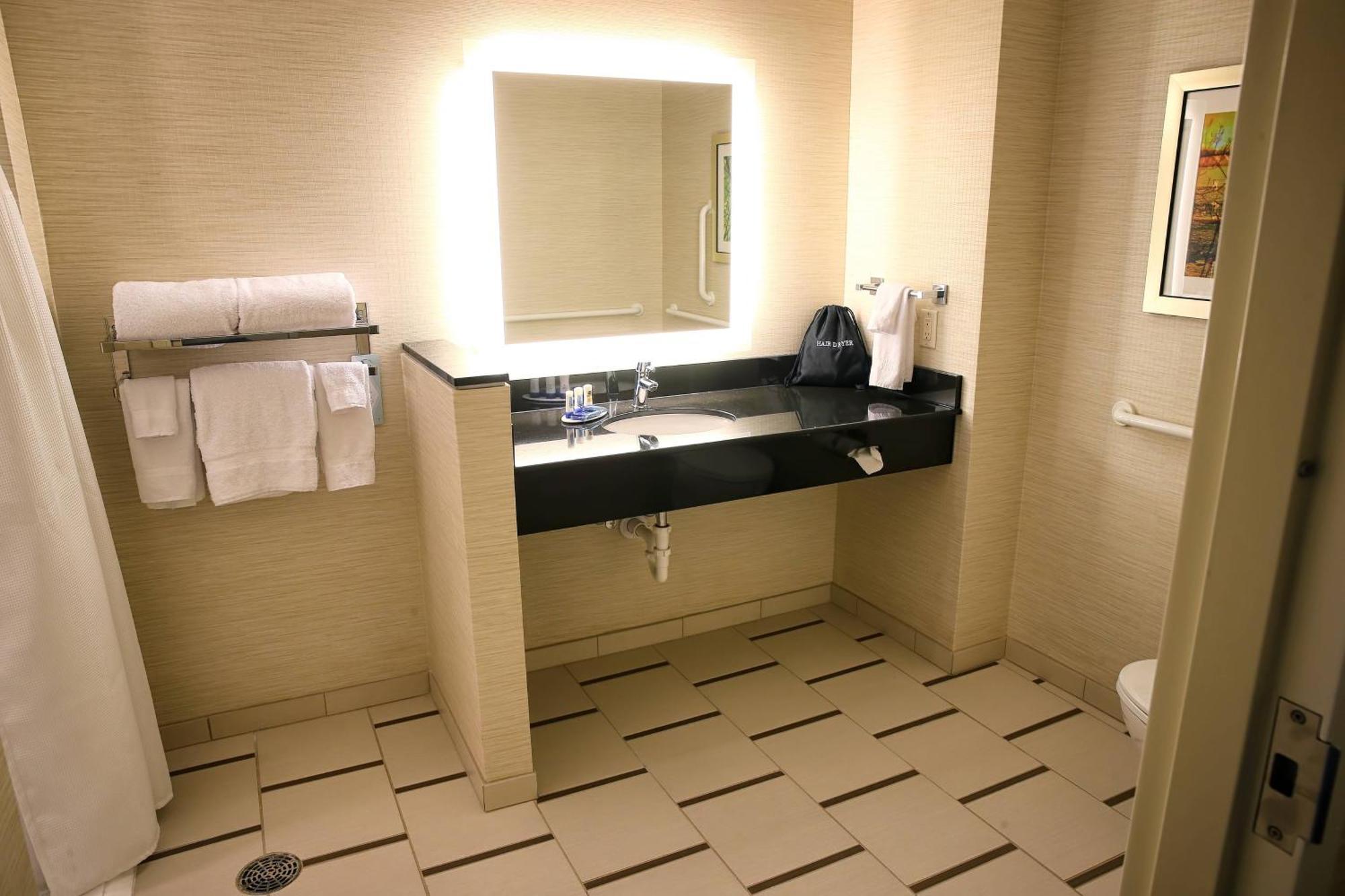 Fairfield Inn&suites By Marriott Madison