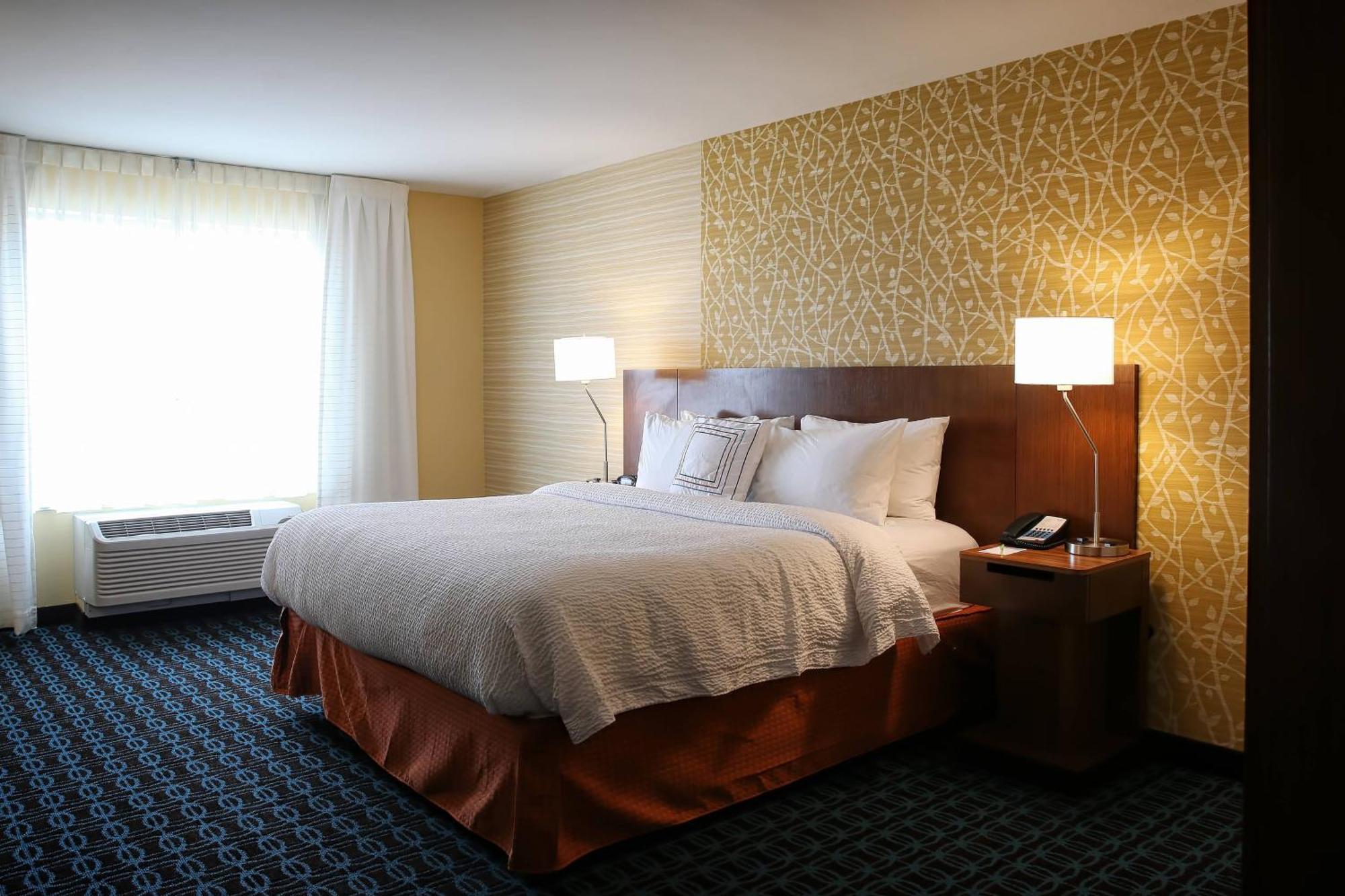 Fairfield Inn&suites By Marriott Madison Hotel 3*