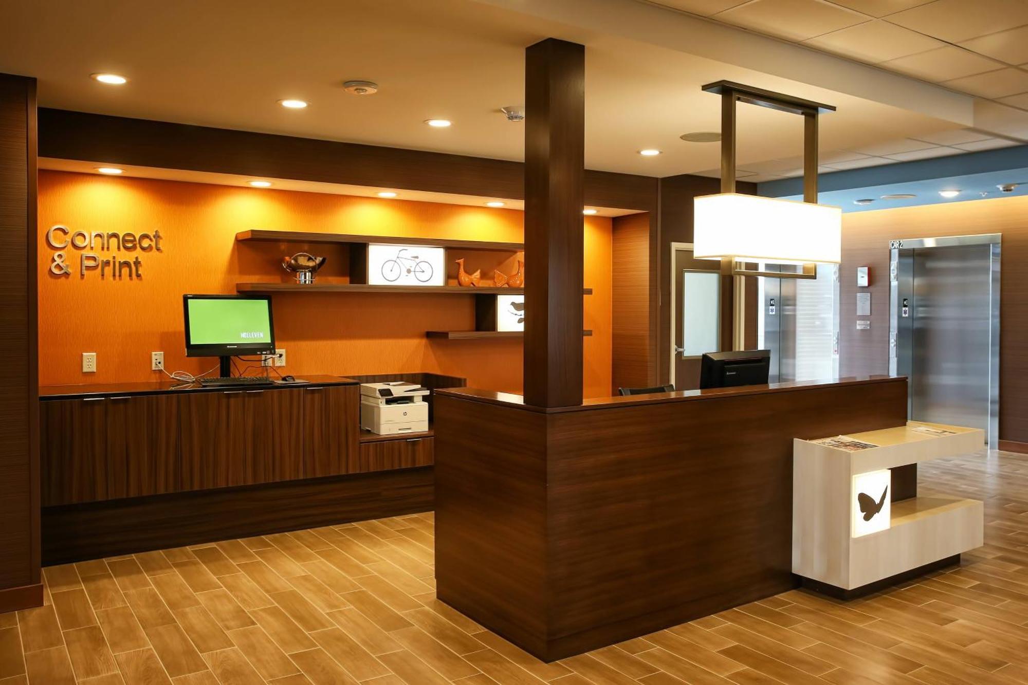 Hotel Fairfield Inn&suites By Marriott Madison 3*