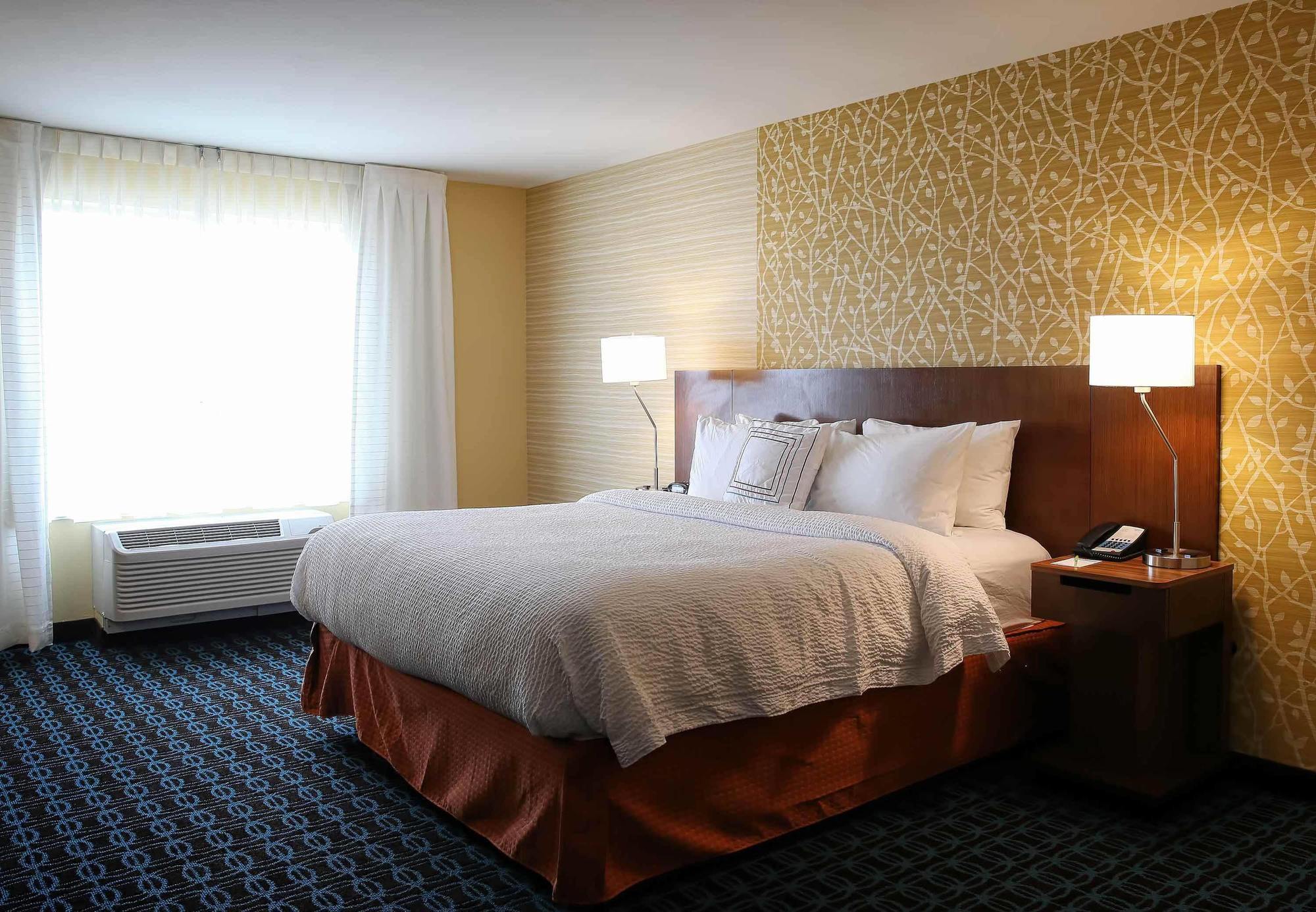 Fairfield Inn&suites By Marriott Madison Hotel 3*